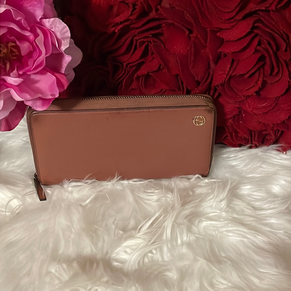 Gucci Zip Around Long Wallet